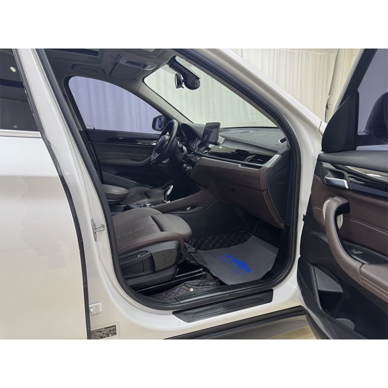 BMW X1 2021 Рестайлинг sDrive20Li Fashion: Больше, чем компактный премиум SUV — ваш уверенный спутник - Международная автомобильная торговая компания "Racer-house"