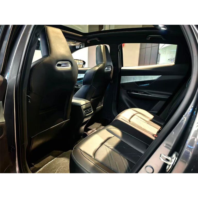 Changan UNI-T 2023 года выпуска (комплектация 1.5T Deluxe «Цзуньсин») не просто стильный компактный кроссовер, а ваш интеллектуальный спутник в городе - Международная автомобильная торговая компания "Racer-house"