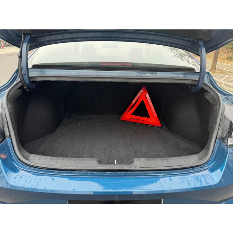 Hyundai Elantra: Больше, чем транспорт — ваш комфортный спутник в дороге - Международная автомобильная торговая компания "Racer-house"