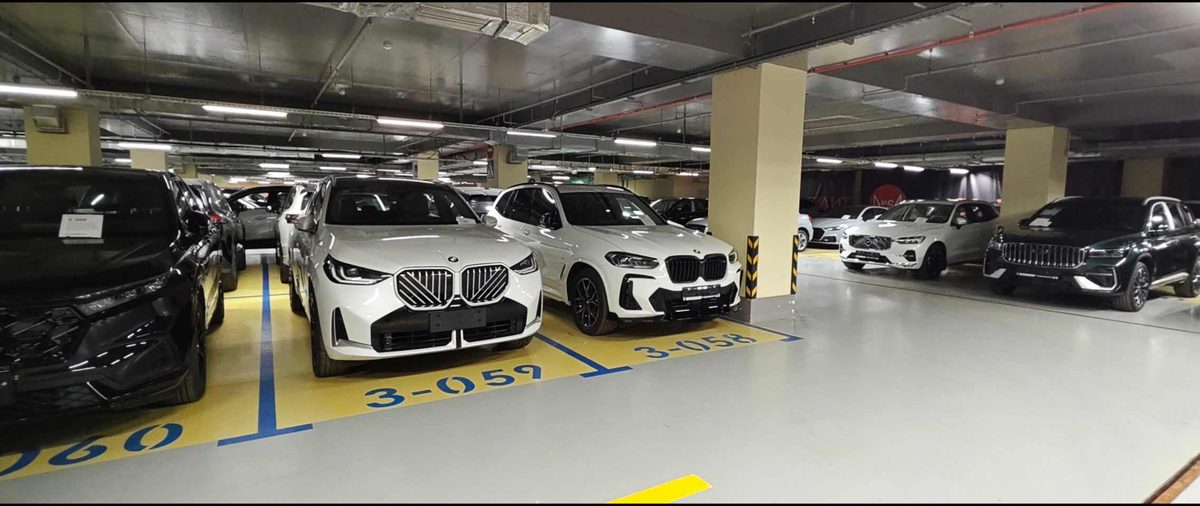 Шоурум российского партнера Racer House с премиальными автомобилями