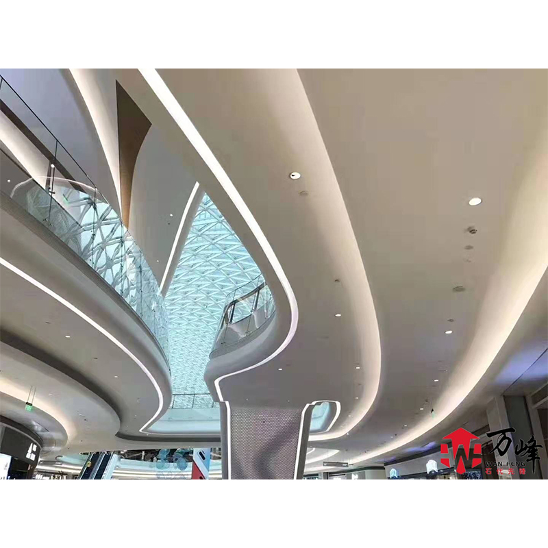 Технология бесшовного соединения гнутого акрила и искусственного камня для нестандартных стоек обслуживания в Сиане