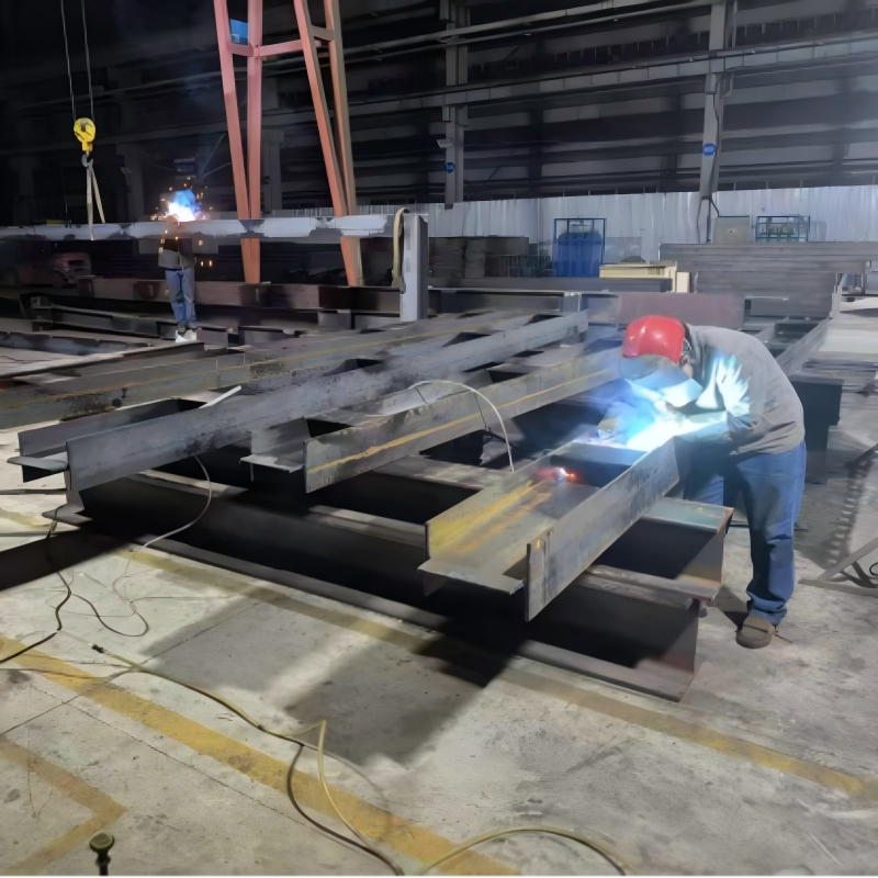 Работа в ночную смену для обеспечения поставок: ООО Цзянсу СФЭИ Энергия Инжиниринг в ночное время выполняет зарубежные заказы на котельное оборудование