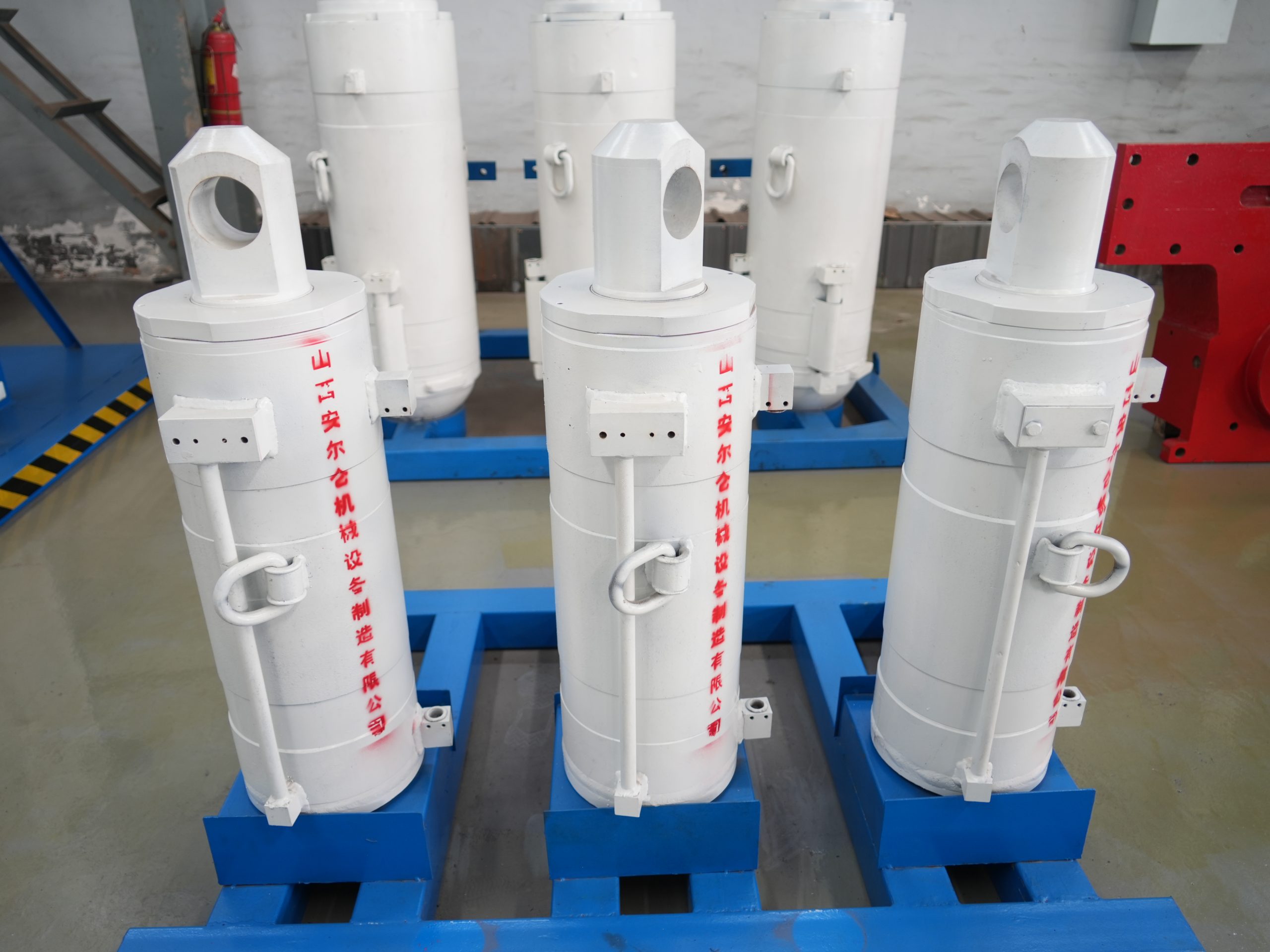 Столб гидравлической опоры