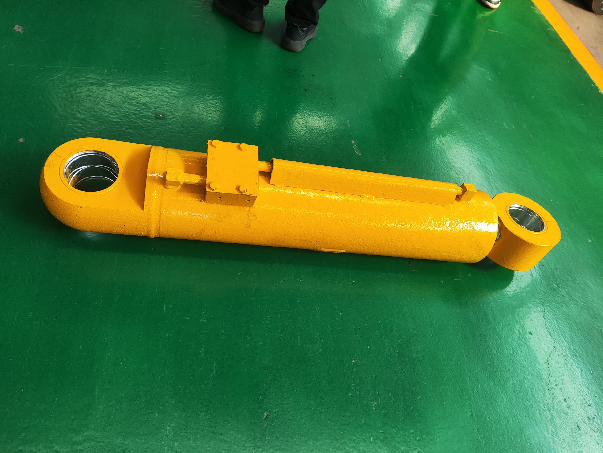 Гидравлический цилиндр проходческого комбайна