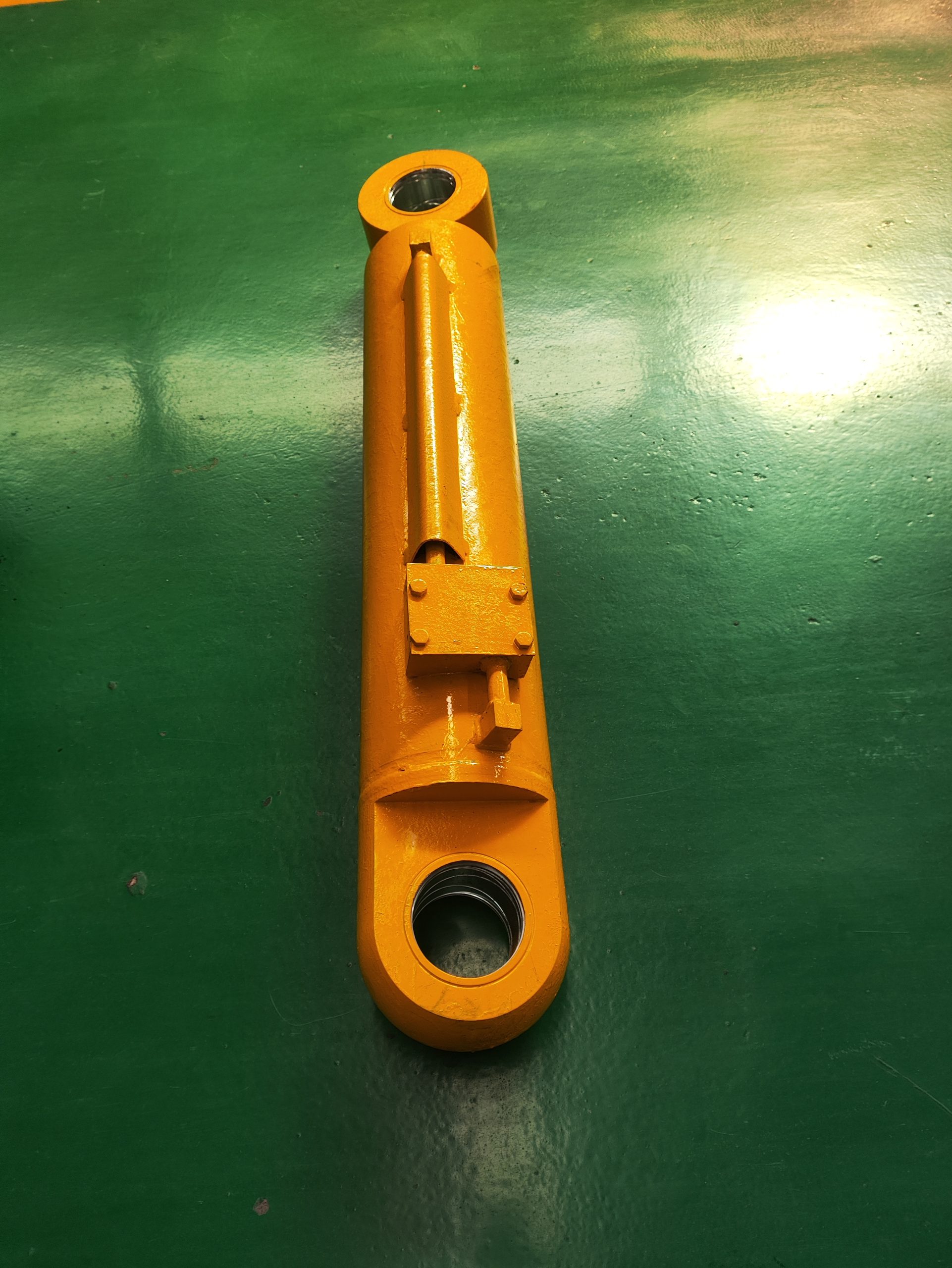 Гидравлический цилиндр проходческого комбайна