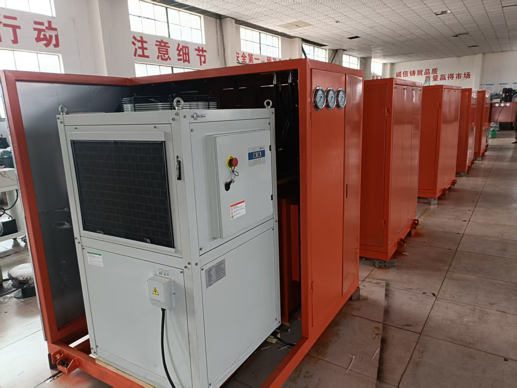 Почему ресурс гидроцилиндра зависит от качества производства, а не только от расчета