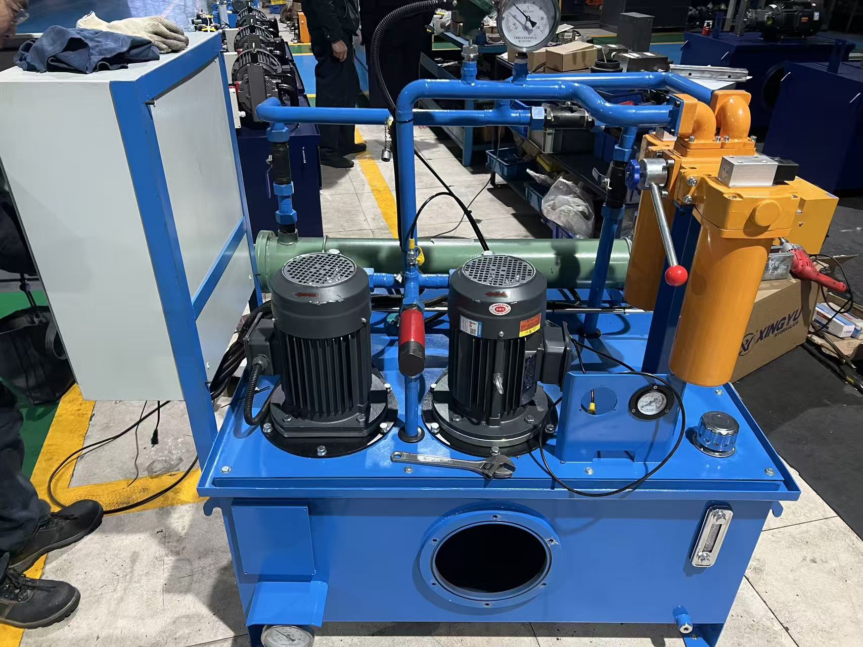 Гидравлические системы для непрерывного производства: снижение простоев оборудования