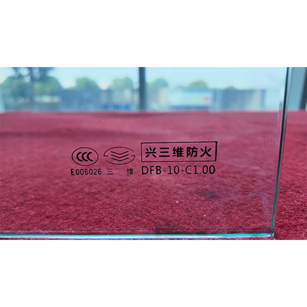 У 3D Glass есть собственная лаборатория огнестойкости! Профессиональные исследования и разработки + полный контроль качества. Огнестойкое стекло превосходит национальные стандарты. Безопасный выбор.
