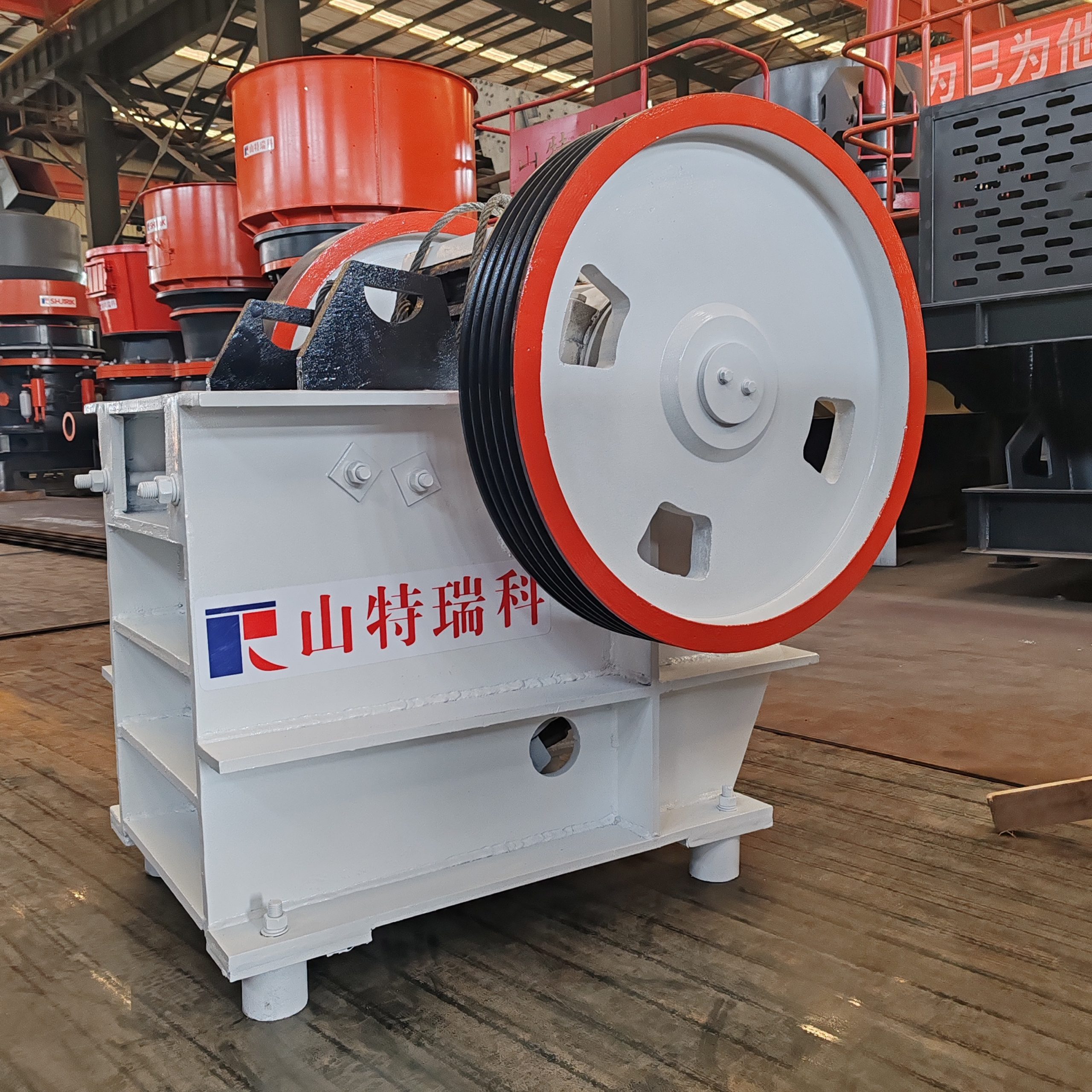 Как повысить эффективность щековой дробилки СМД 110?