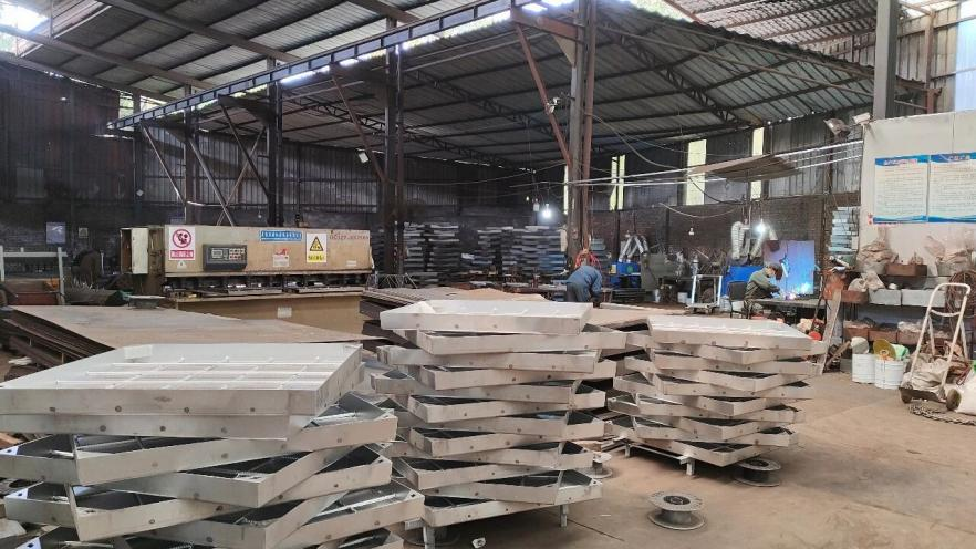 Крышка люка из нержавеющей стали