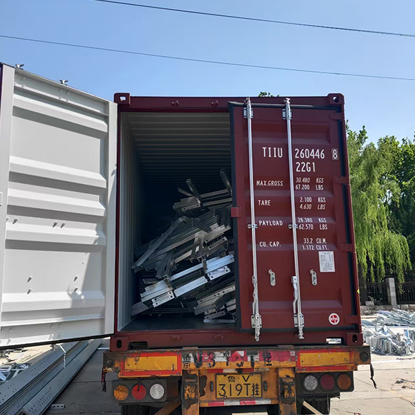 Компания Shandong Changsheng Tower Co., Ltd. успешно отправила партию ключевых продуктов инфраструктуры связи в Камбоджу