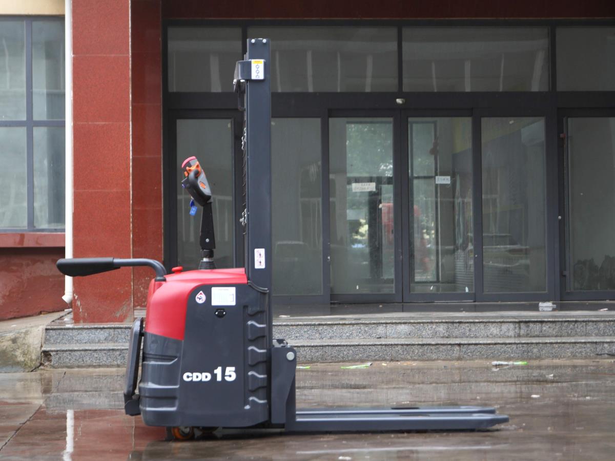 Преимущества кранов-штабелеров: