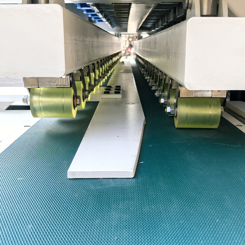 Автоматический станок для полировки кромки камня