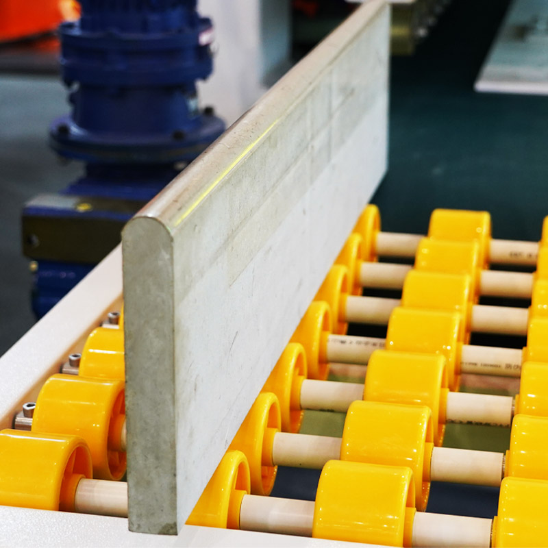 Автоматический станок для полировки кромки камня