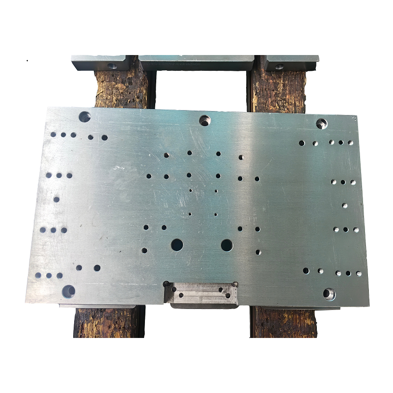 Каковы причины появления вмятин на Штамп для пресса?