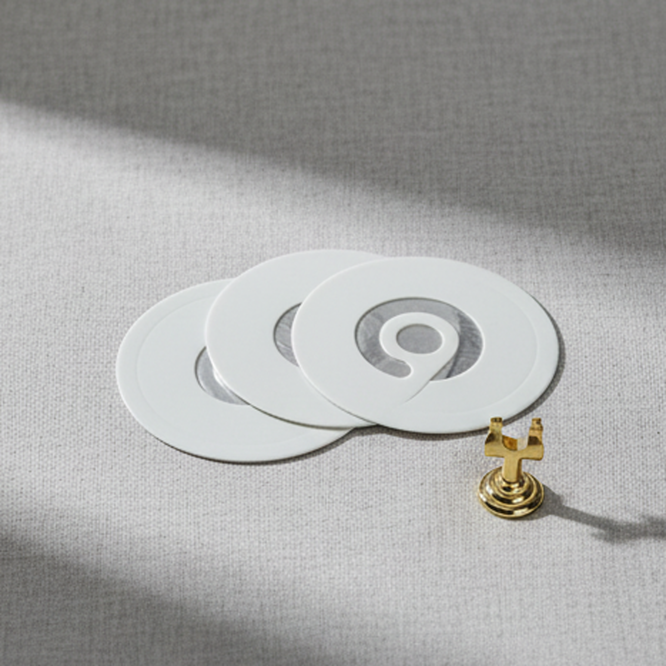 Алюминиевая фольга для индукционной герметизации крышек пластиковых бутылок