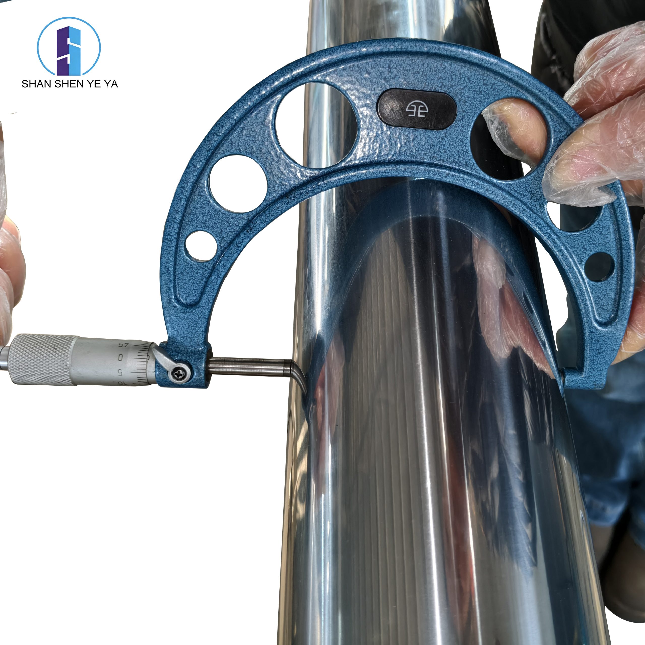 – Шток из 42CrMo4 с высокочастотным закалкой и хромированием – хромированный шток для гидравлики, заказной производства