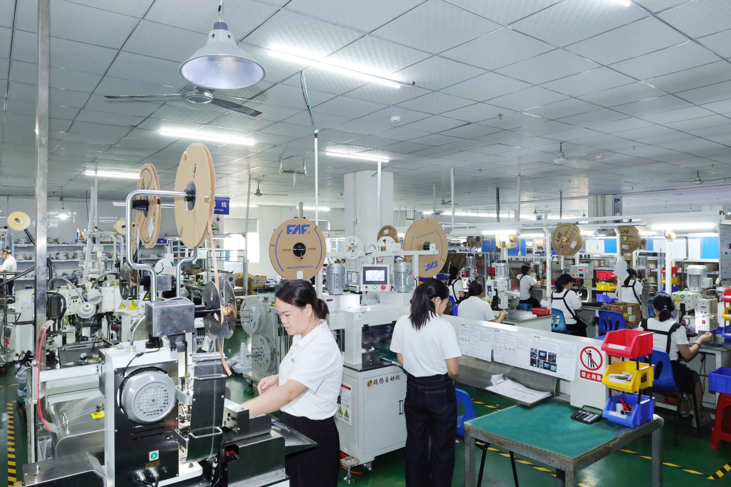 Искусство зачистки проводов — как «раздеть» провод, не повредив «кожу»?