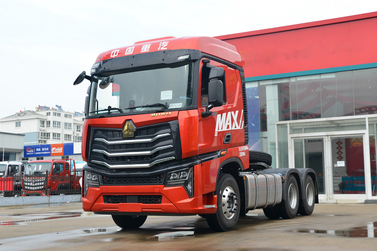 Тягач HOWO Max 480 л.с. 6X4 AMT 2024