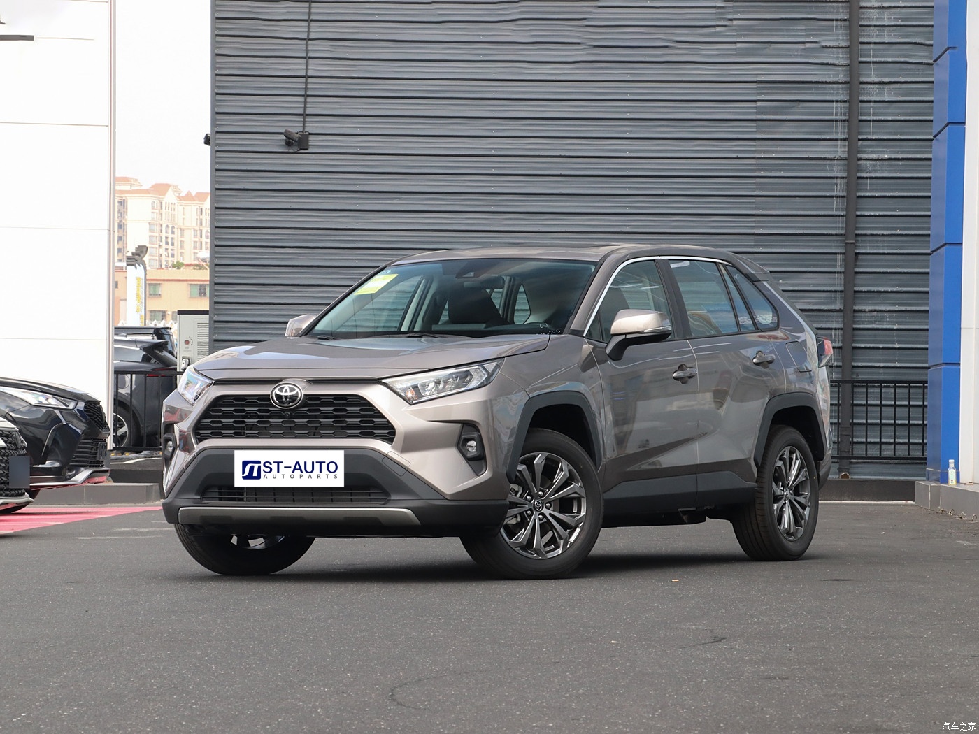 FAW TOYOTA-RAV4 2024 2.0L CVT 2WD (Новые/Подержанные)