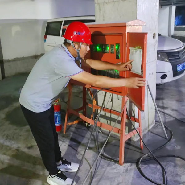 Все ставят безопасность на первое место, все знают, как реагировать на чрезвычайные ситуации — выявляя потенциальные опасности вокруг нас.