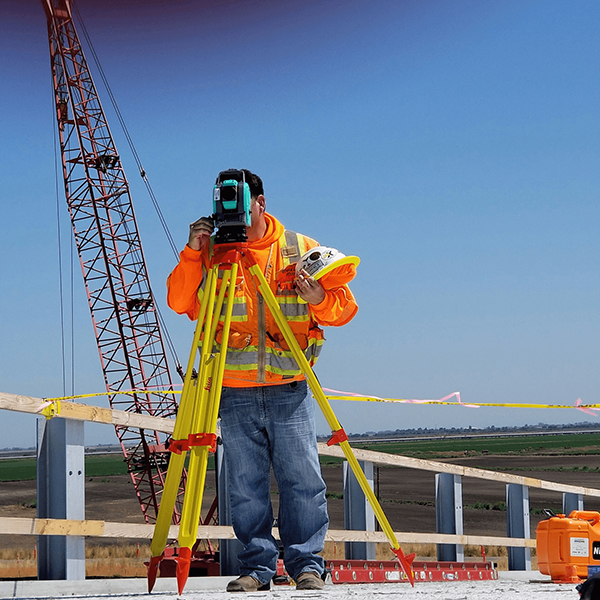 Растяжки для опор электропередач: 5 основных советов по установке