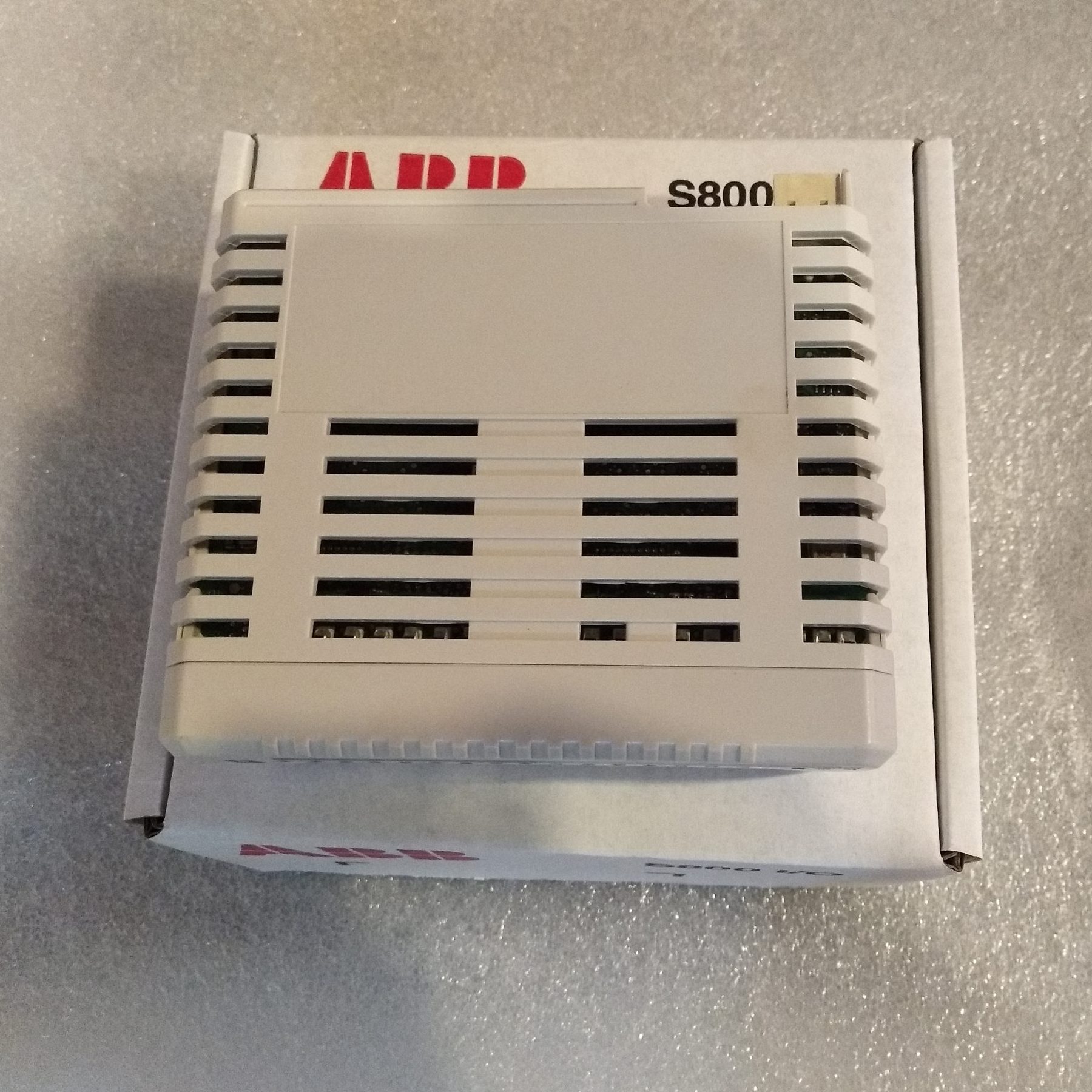 DO880 3BSE028602R1 Модуль цифрового вывода ABB