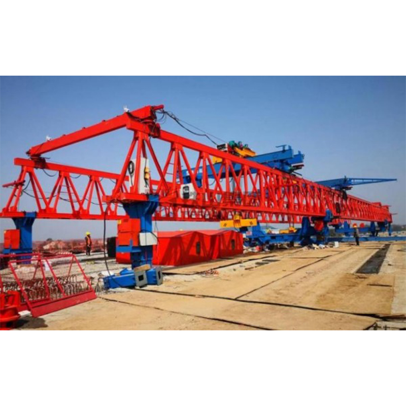 Мостоукладочная машина JQJ180T-40M компании Tieshan Group помогает в строительстве скоростной автомагистрали нового порта Хубэй