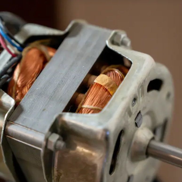 Как определить причины вибрации высоковольтного двигателя