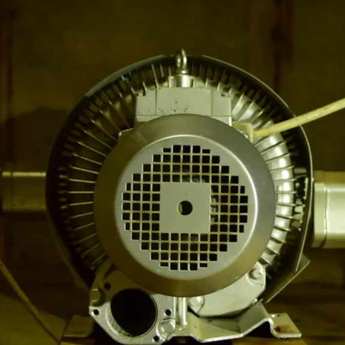 Как решить проблему замыкания статора в трехфазном асинхронном двигателе