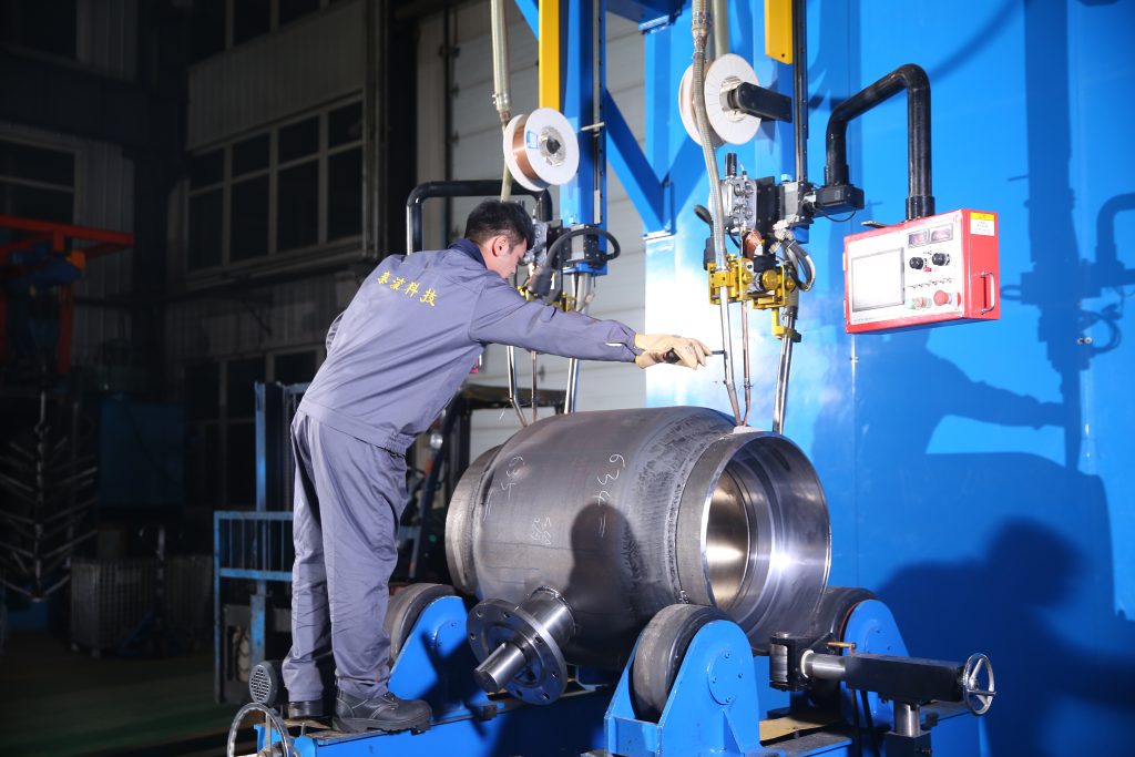 Сварка крупноразмерного шарового крана