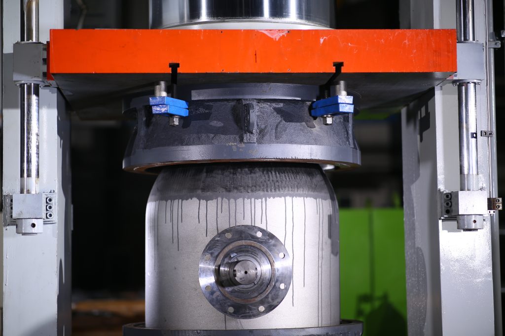 Штамповка полностью сварного шарового крана