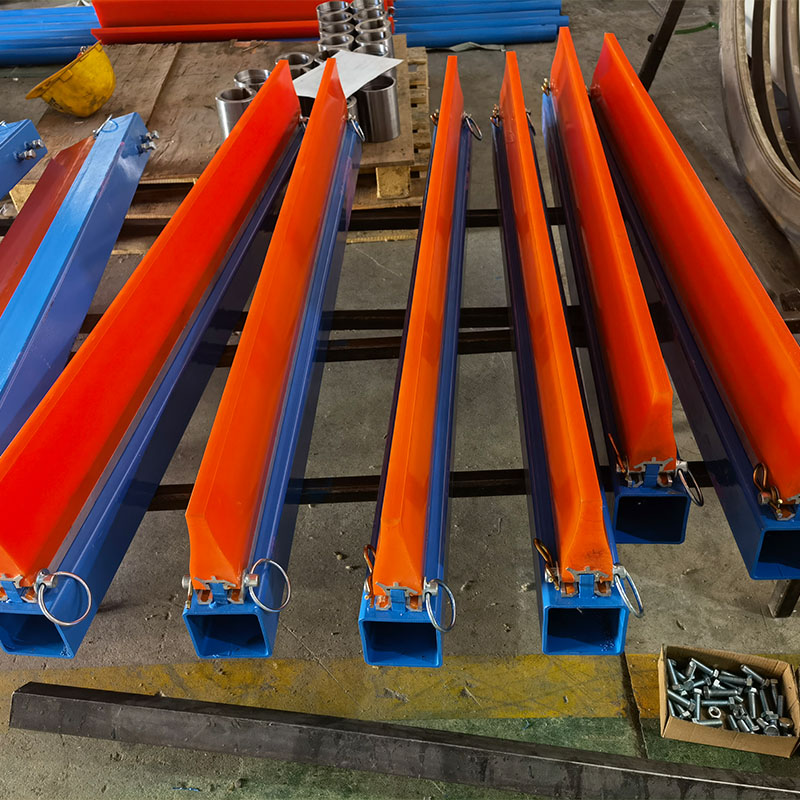 Как выбрать подходящий очиститель для ленточного конвейера