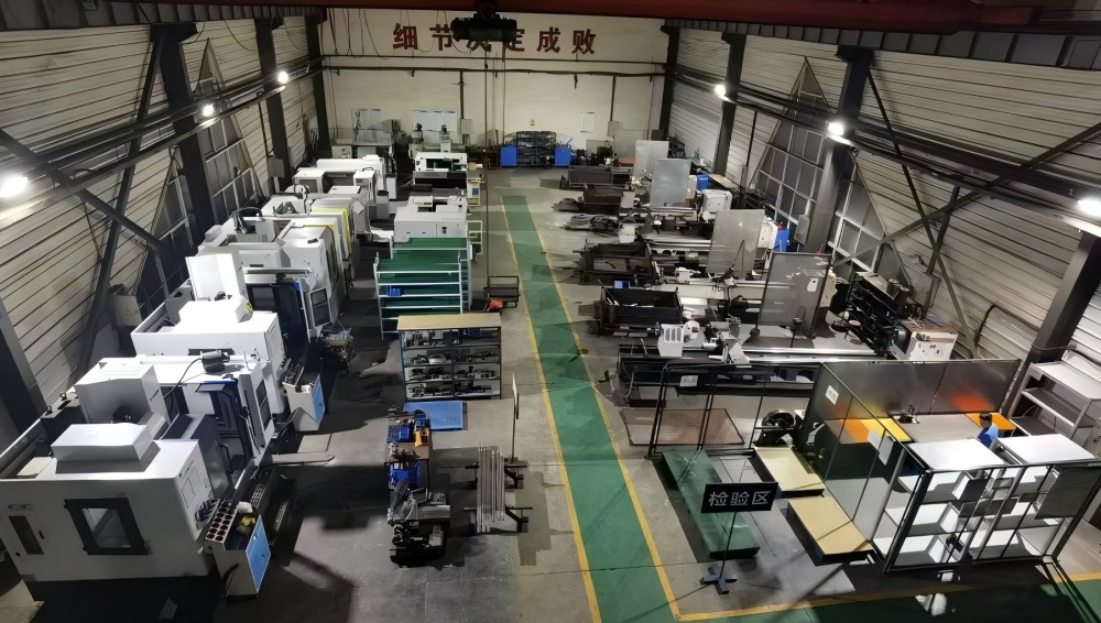 Токарный станок с числовым программным управлением (ЧПУ)