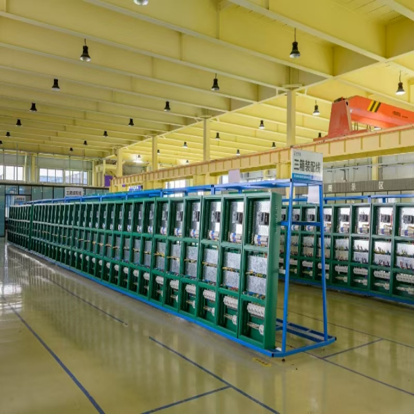 Мастерство в строительстве, инновации для будущего — документальный фильм об основных этапах производства на заводе ООО Сычуань Шэнюаньсинь Умная Электрика