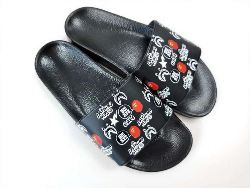 Черные тапочки