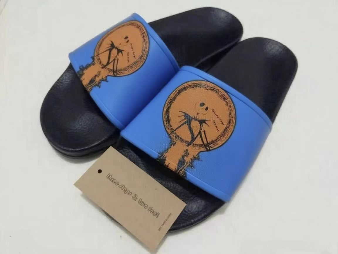 Синие тапочки