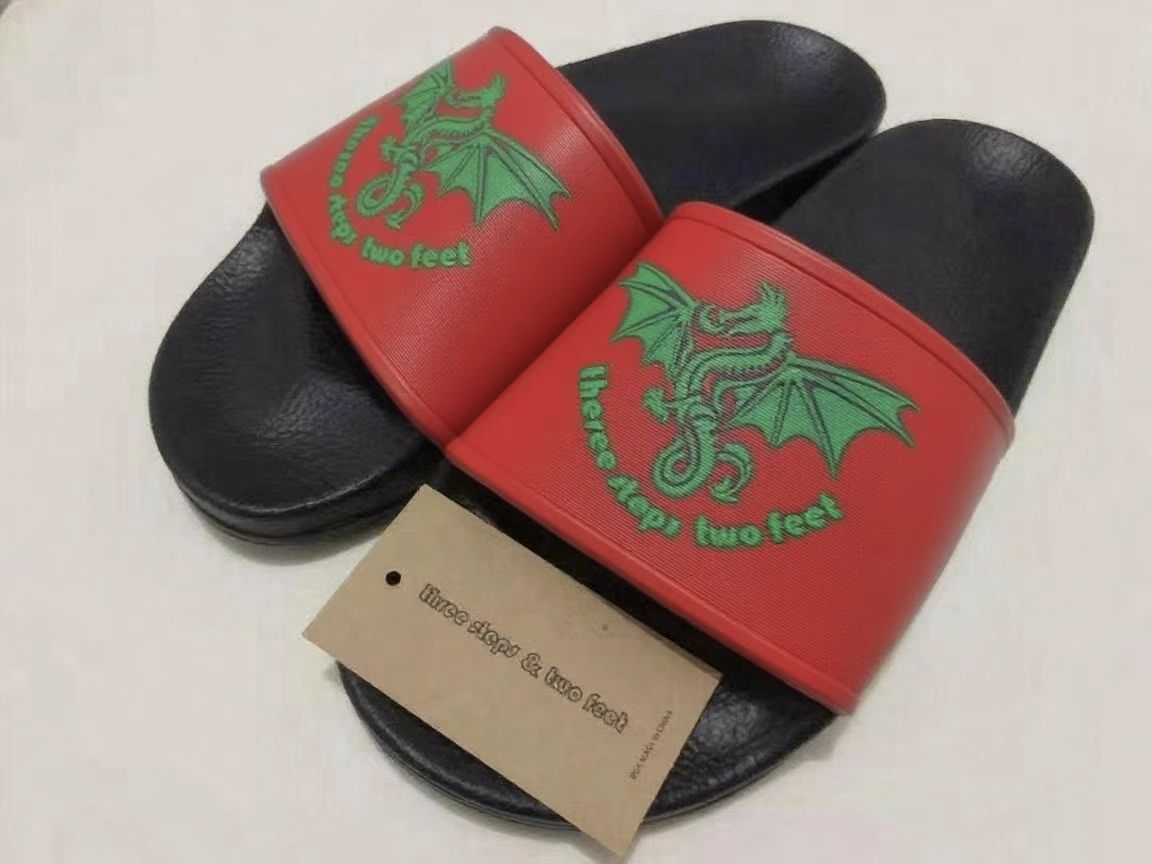 Новые тапочки.