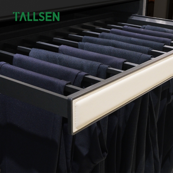 SH8207 Вешалка для брюк（Круглая трубка без кожи）