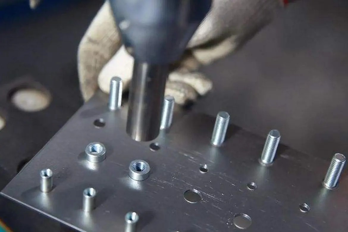 Корпус из алюминия и нержавеющей стали для отвода тепла 5222 (11)