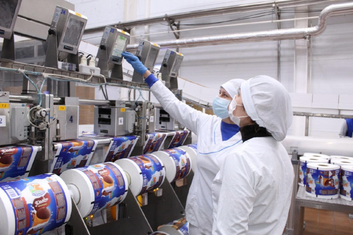 ГК «Ренна» намерена в 2026 году нарастить переработку молока на треть