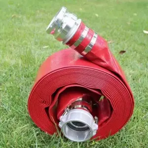 Шланг для слива воды из ПВХ с плоской укладкой и хомутами из нержавеющей стали