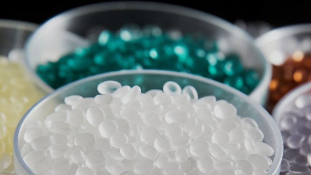 Повышение текучести расплава пластиков с помощью EBS