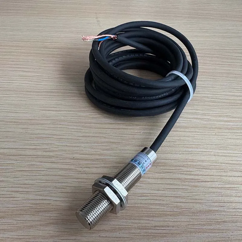 Двухканальный датчик сигнальной шестерни CM12 – D