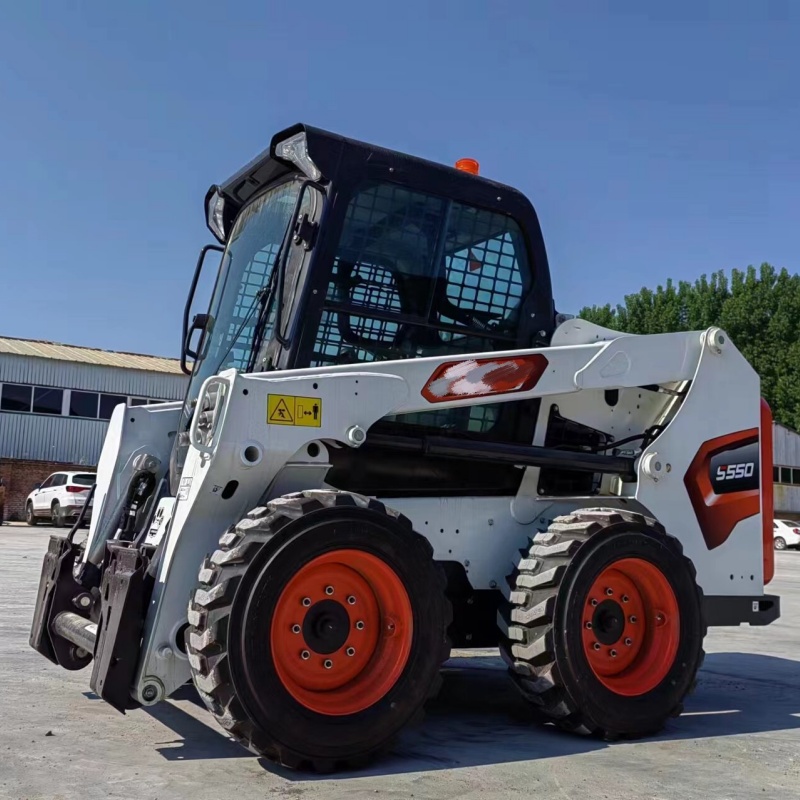 Мини-погрузчик Bobcat S550