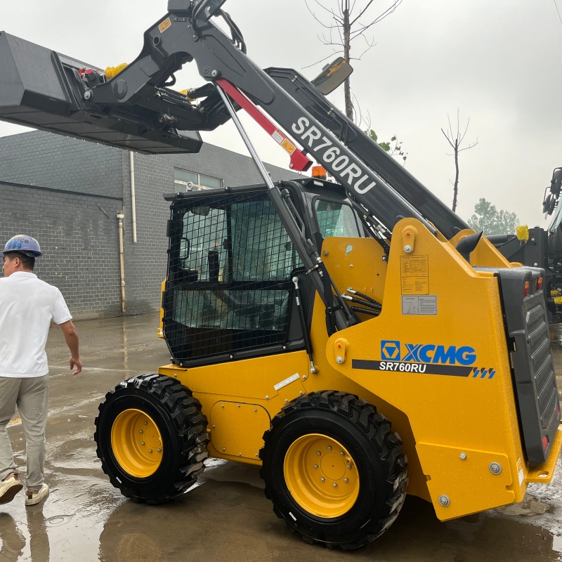 Мини-погрузчик XCMG SR760RU