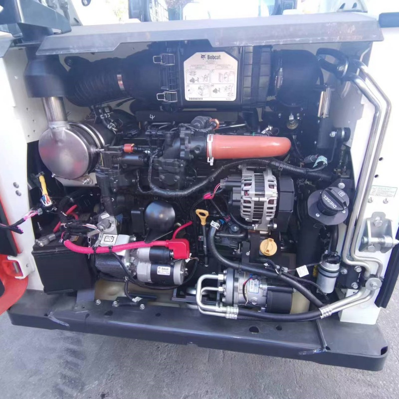 Мини-погрузчик Bobcat S590