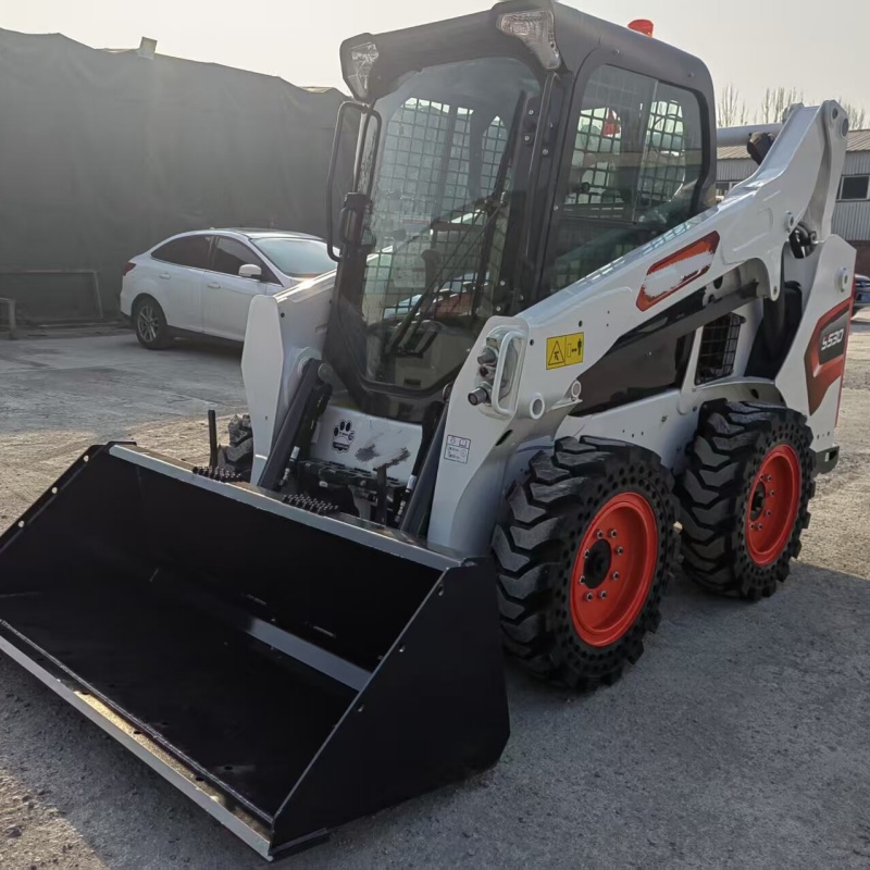 Мини-погрузчик Bobcat S530