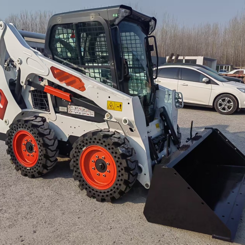 Мини-погрузчик Bobcat S530