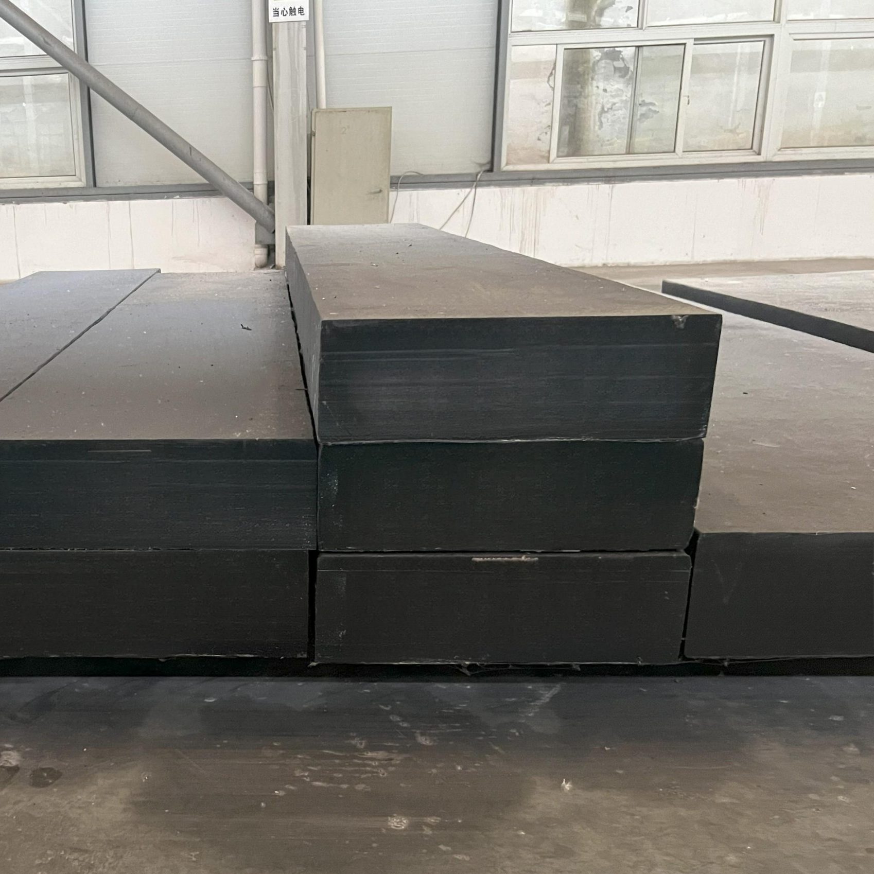 Сталь 4Cr10Si2Mo / 40Cr10Si2Mo / X40CrSiMo10-2 / 1.4731 / SUH3 / 40Х10С2М / 4Х10С2М / ЭИ107 — Хромокремнимолибденовая мартенситная клапанная сталь